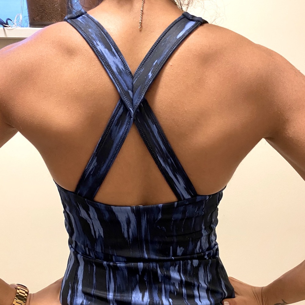 Lululemon top